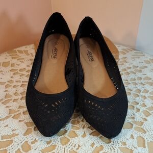 Size 7 Black Pointed Cutout Ardene Flats